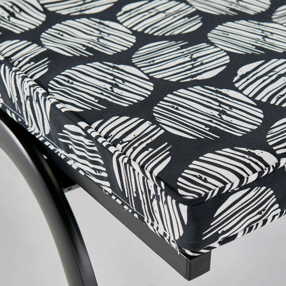 Coussin Pour Bain De Soleil Noir Et Blanc 186 X 60 X 5cm 7 Coussin Pour Bain De Soleil Noir Et Blanc 186 X 60 X 5cm – Image 5