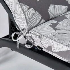 Coussin Pour Bain De Soleil Gris Et Blanc 186 X 60 X 5cm -Le Coin Detente Boutique 6488658ba65b80.95877505